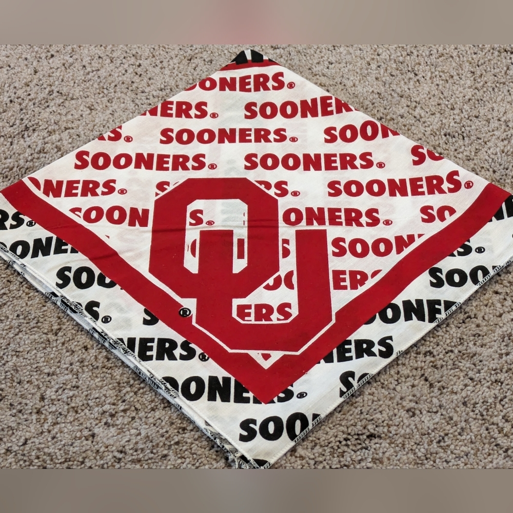 Oklahoma 22”Square Collegiate - Sooner, Banner, Bandana, etc